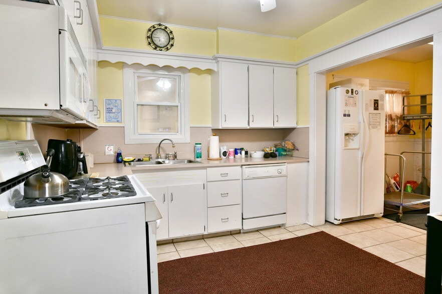 More Photos Of 175 B Laird Ave, Warren Schools For Sale