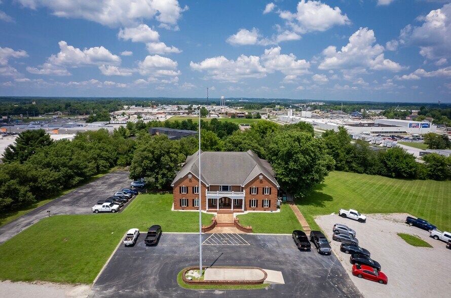 More Photos Of 236 Miller Ave, Crossville Medical For Sale