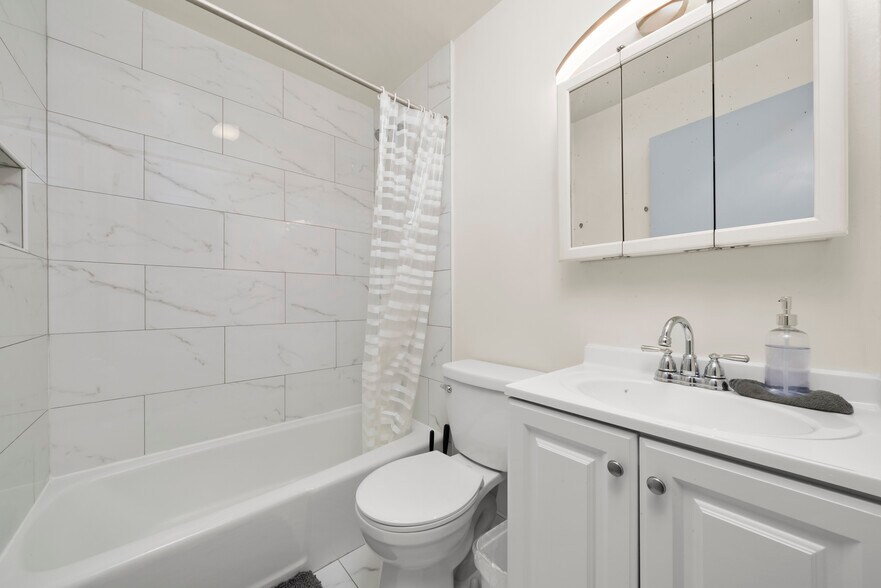 More Photos Of 440-448 N State St, Chicago Apartments For Sale