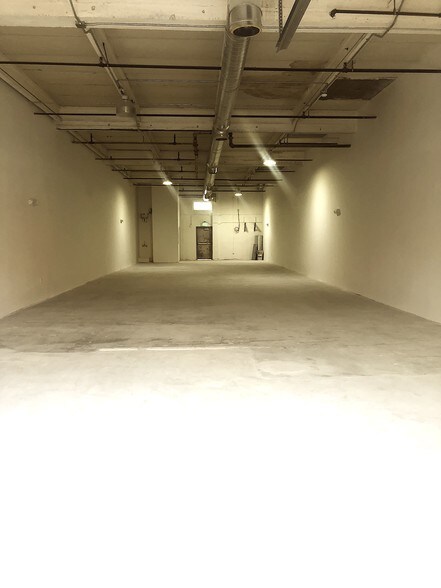 More Photos Of 300 NE 75th St, Miami Flex For Sale