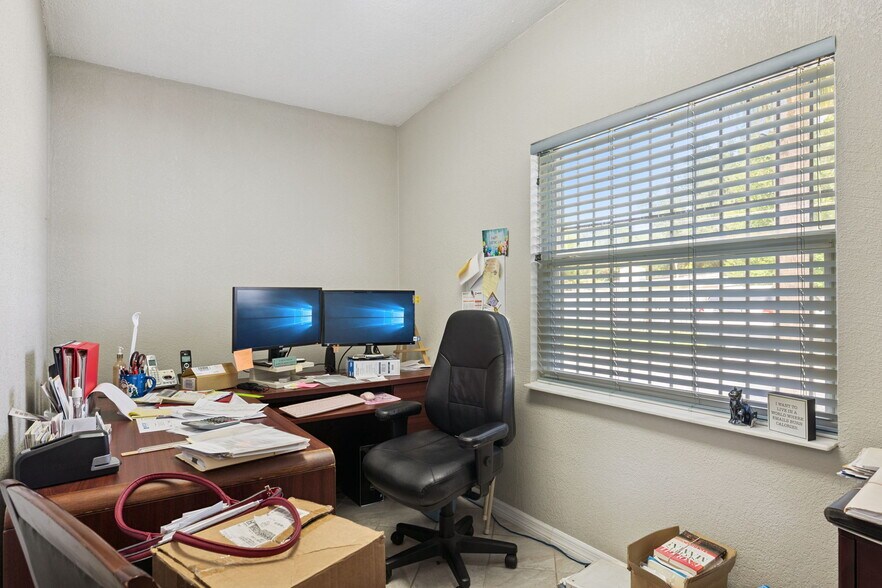 More Photos Of 36 S Semoran Blvd, Orlando Office Residential For Sale