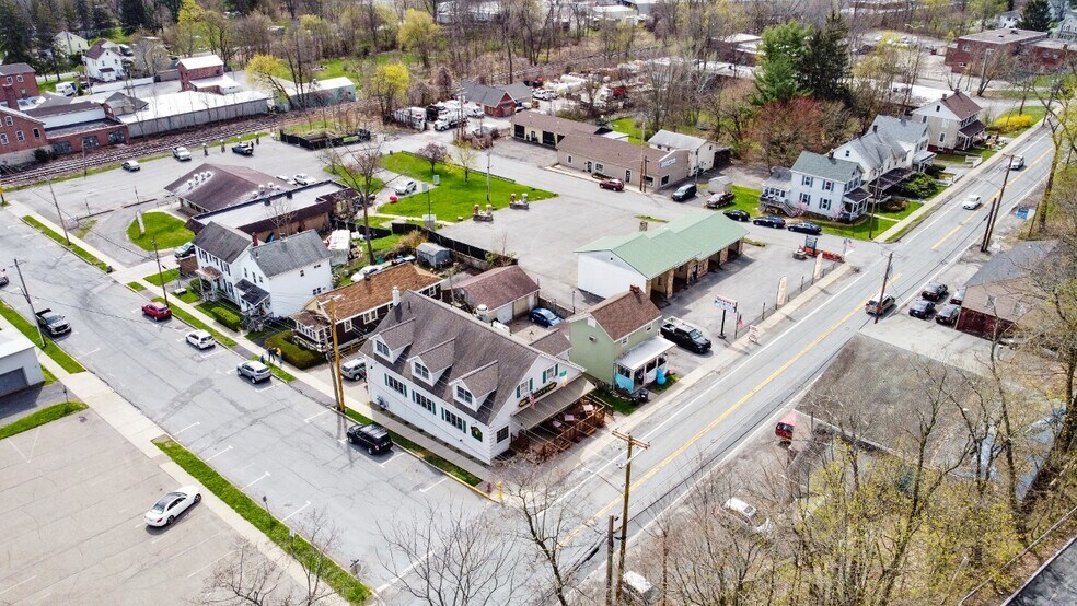 More Photos Of 33 Orange Ave, Walden Restaurant For Sale