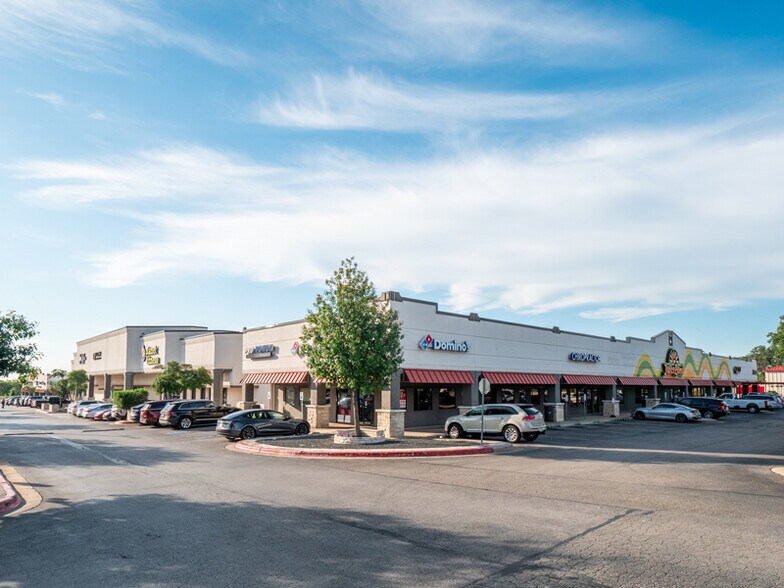 More Photos Of 1807 Slaughter Ln W, Austin Freestanding For Lease