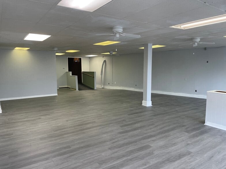 More Photos Of 2 S West Blvd, Newfield Storefront Retail Office For Lease