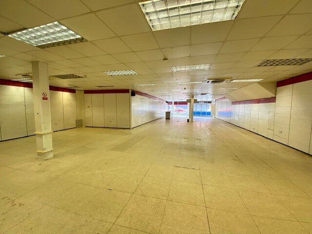 More Photos Of 97-99 High St, Brierley Hill Storefront For Lease