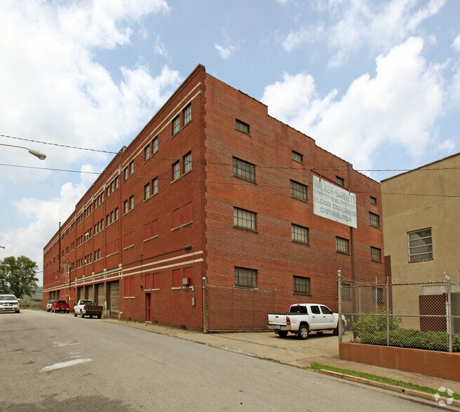 More Photos Of 1330 6th St, Charleston Warehouse For Sale