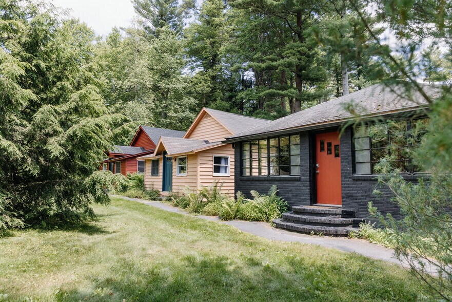 Primary Photo Of 116 Firehouse Rd, Pocono Pines Apartments For Sale