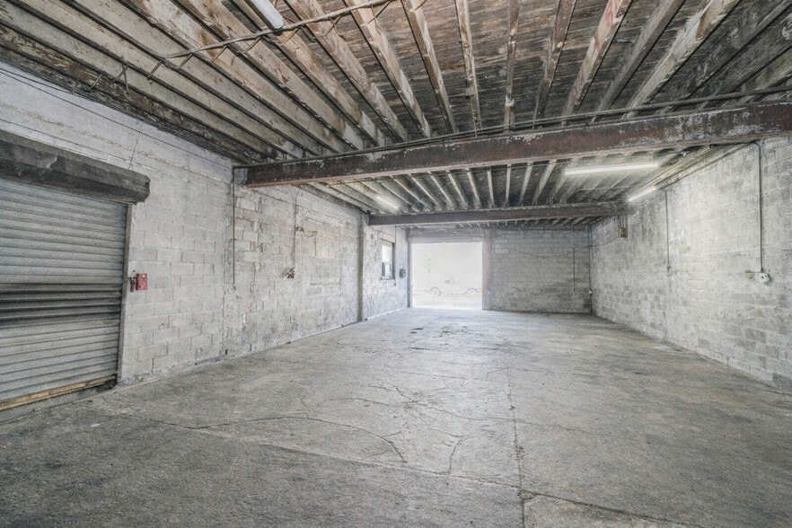 More Photos Of 961 E 51st St, Brooklyn Service For Sale