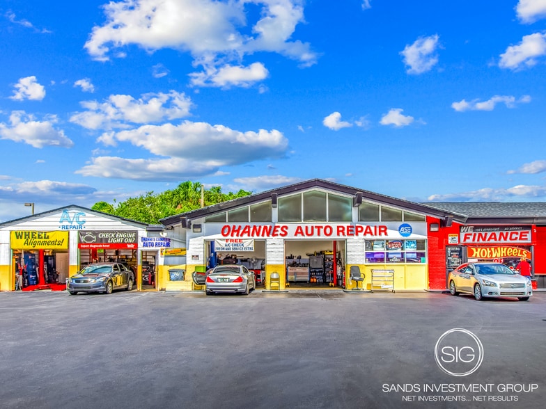 More Photos Of 10150 N Florida Ave, Tampa Auto Dealership For Lease