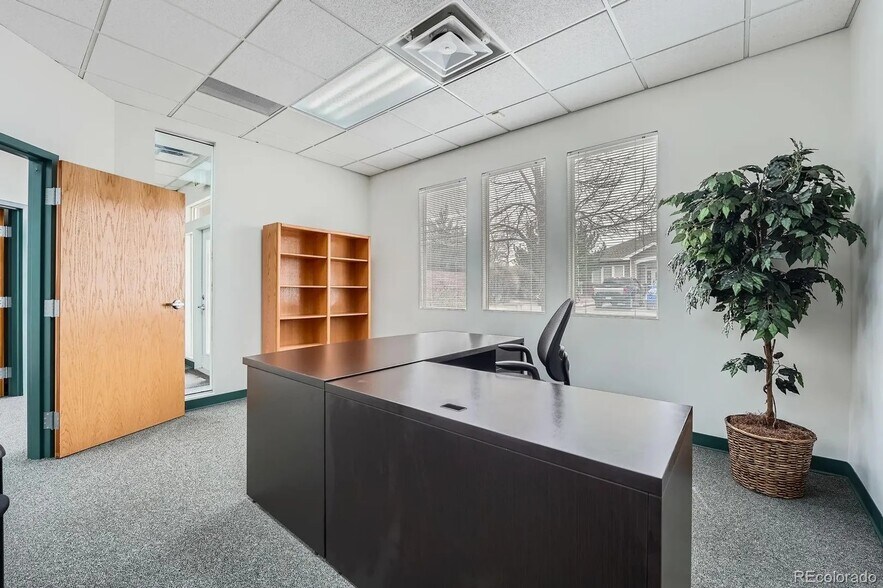 More Photos Of 2220 S Fraser St, Aurora Office For Sale