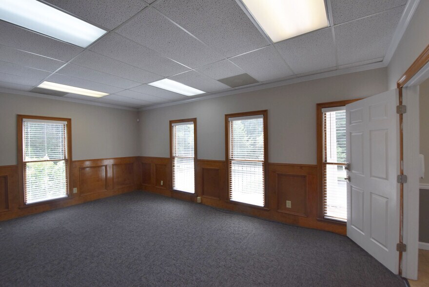 More Photos Of 116 Peachtree Ct, Peachtree City Medical For Lease
