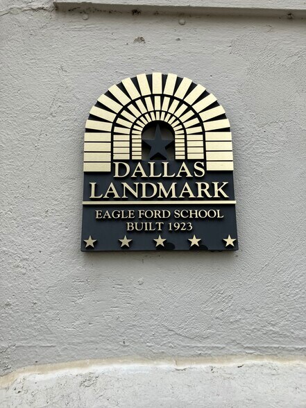 More Photos Of 1601 Chalk Hill Rd, Dallas Loft Creative Space For Sale