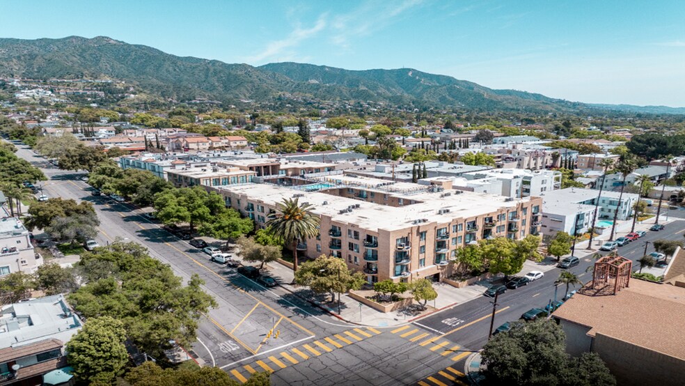 Primary Photo Of 600 E Olive Ave, Burbank Apartments For Sale