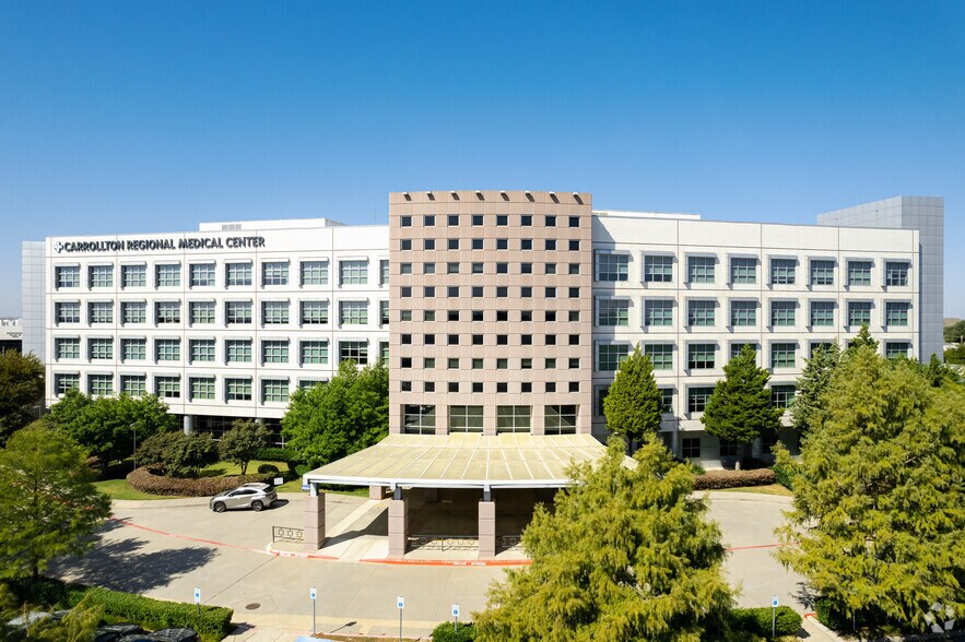 More Photos Of 4323-4343 N Josey Ln, Carrollton Hospital For Lease