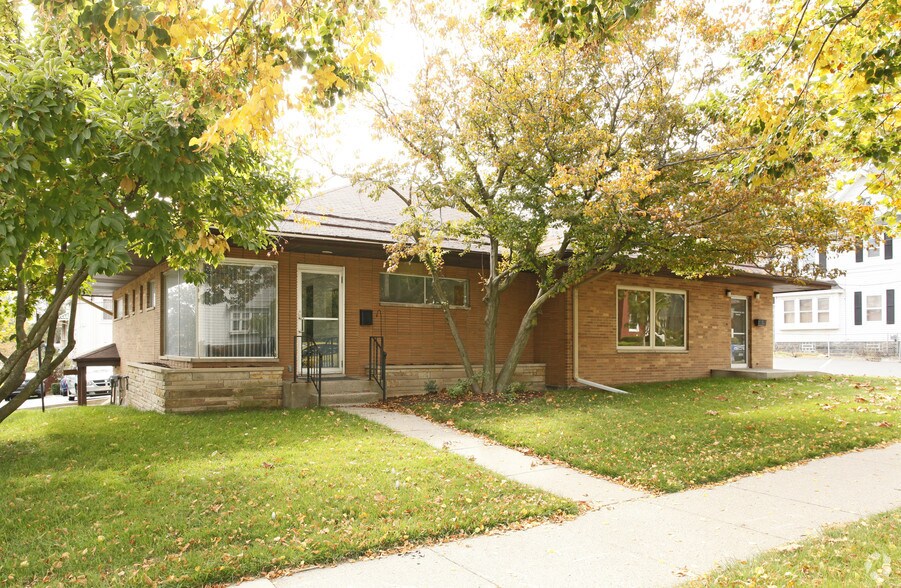 More Photos Of 401-407 W Ionia St, Lansing Medical For Lease