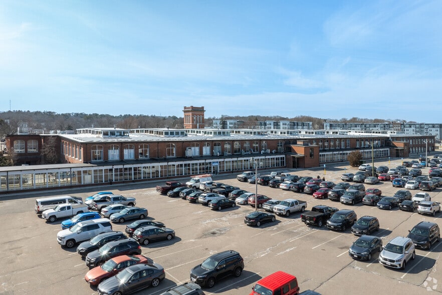 More Photos Of 10 Cordage Park, Plymouth Unknown For Lease