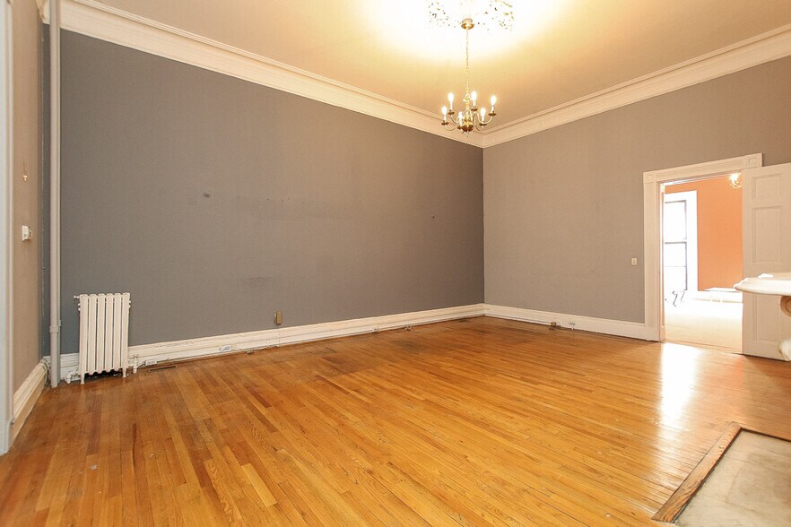 More Photos Of 18 W Franklin St, Baltimore Office Residential For Sale