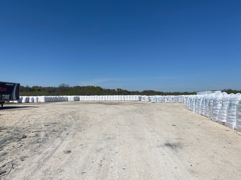 More Photos Of 1428 County Road 930, Mexia Warehouse For Sale