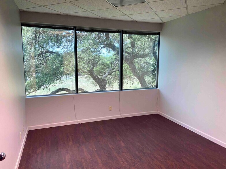 More Photos Of 4242 Medical Dr, San Antonio Medical For Sale