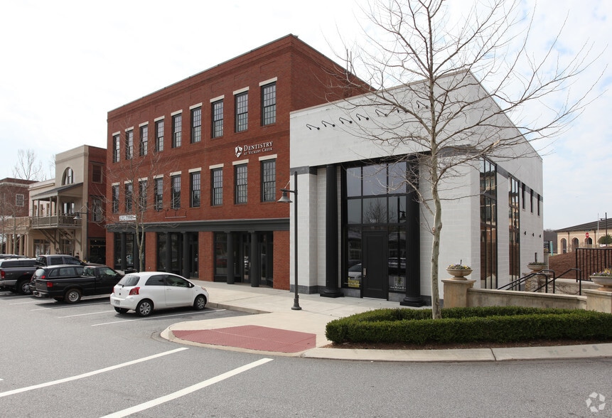 Primary Photo Of 5870 Charlotte Ln, Cumming Storefront Retail Office For Sale