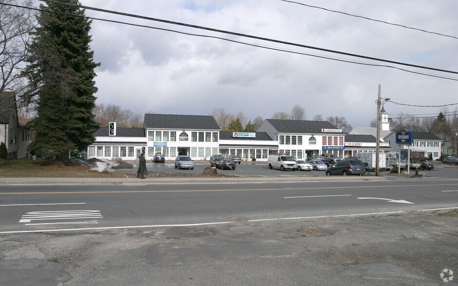 More Photos Of 4-28 Southwick St, Feeding Hills Freestanding For Lease