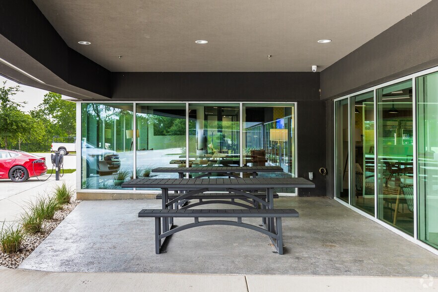 More Photos Of 2451 W Grapevine Mills Cir, Grapevine Coworking Space