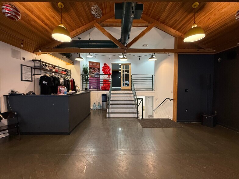 More Photos Of 120 W Boylston St, Worcester Freestanding For Sale