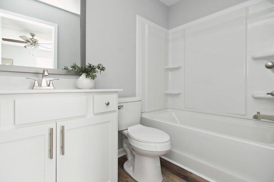 More Photos Of 100 Henry Dr, Burns Apartments For Sale