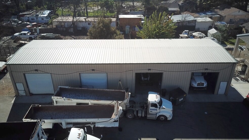 More Photos Of 11185 Roswell Ave, Pomona Warehouse For Lease