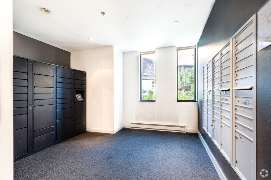 More Photos Of 915 Washington Ave N, Minneapolis Apartments For Lease