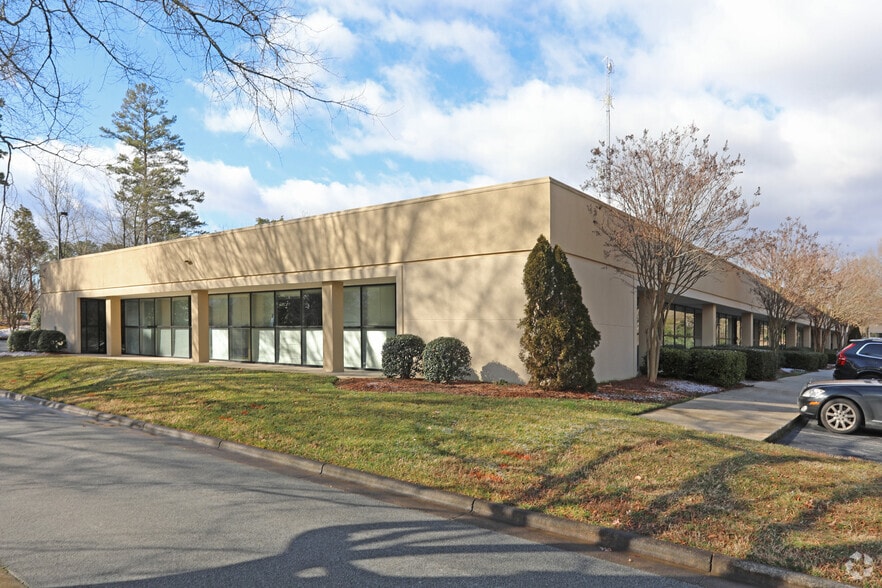 More Photos Of 7817 National Service Rd, Greensboro Office For Lease