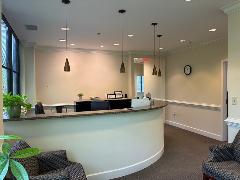 More Photos Of 2385 Satellite Blvd, Duluth Office Residential For Lease