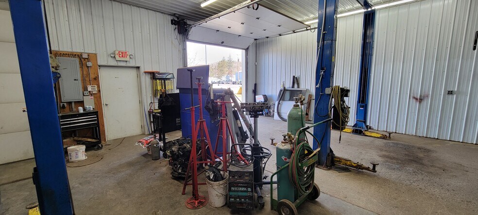 More Photos Of 7530 Seneca Rd N, Hornell Auto Repair For Sale