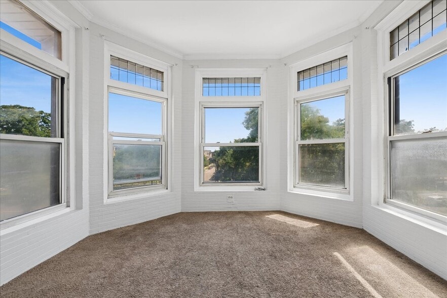More Photos Of 4530 King Dr, Chicago Apartments For Sale
