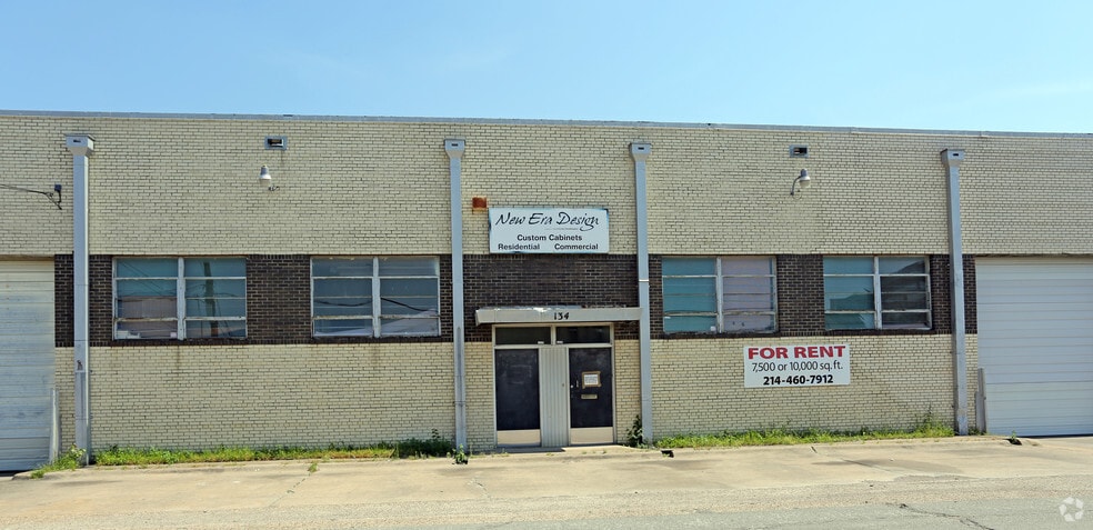 More Photos Of 1041 N Riverfront Blvd, Dallas Warehouse For Sale