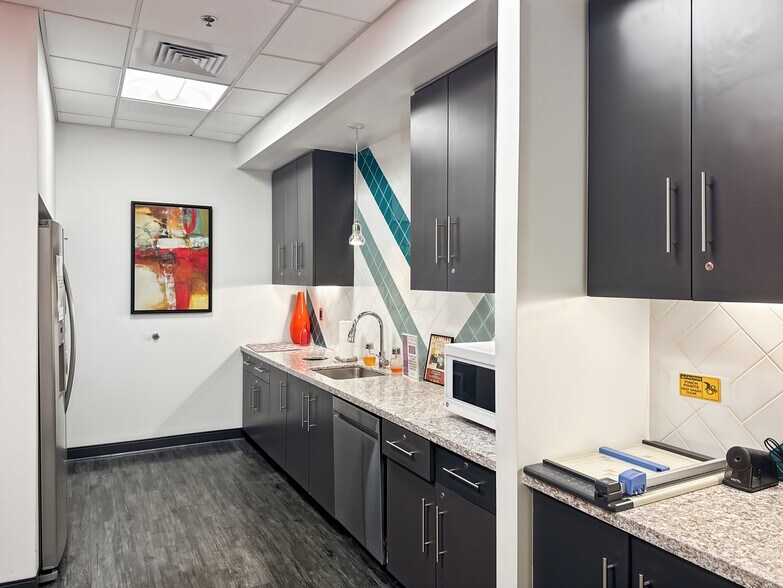 More Photos Of 3505 Lake Lynda Dr, Orlando Coworking Space