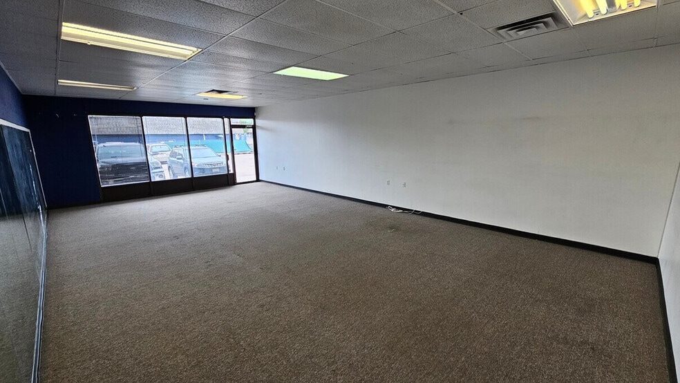 More Photos Of 5350 W Evans Ave, Denver Parking Lot For Lease