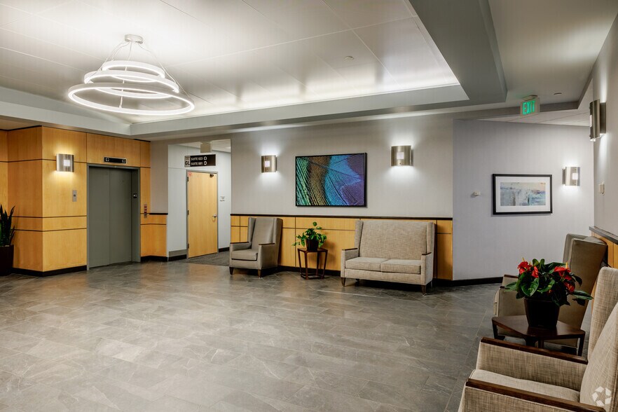 More Photos Of 10535 Park Meadows Blvd, Lone Tree Unknown For Lease