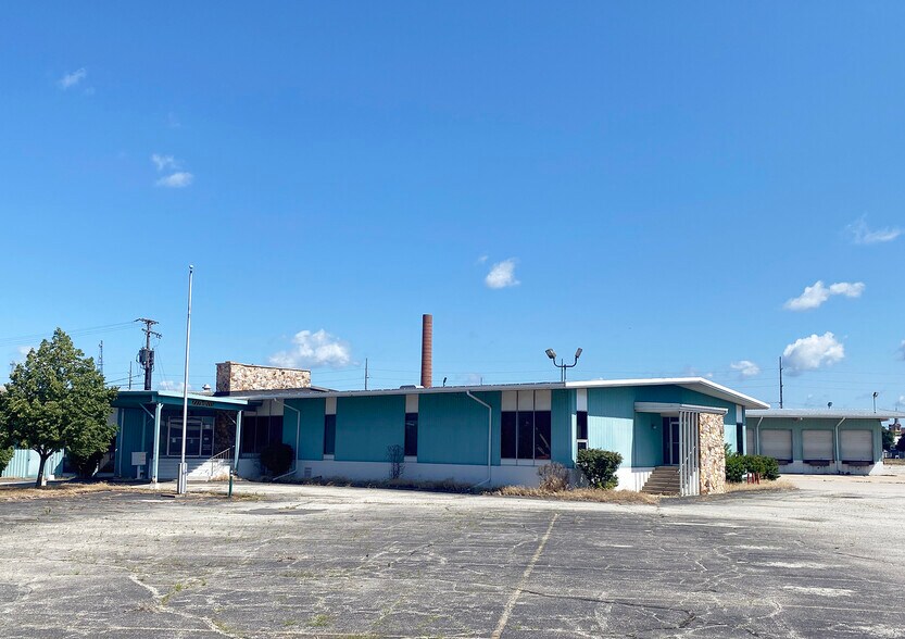 More Photos Of 815 W Sample St, South Bend Truck Terminal For Lease