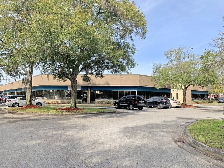 More Photos Of 4801 George Rd, Tampa Unknown For Lease