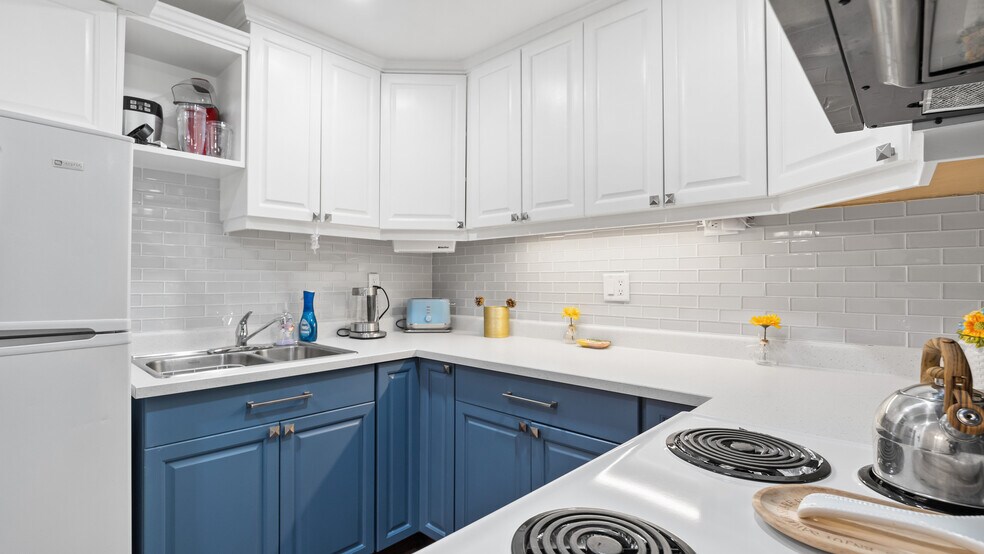 More Photos Of 380-400 Third St, Nanaimo Apartments For Sale