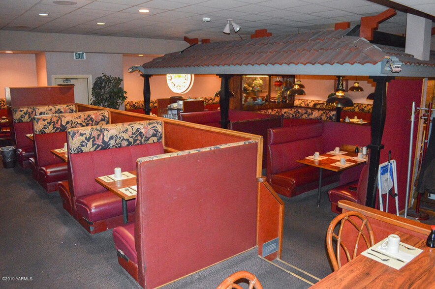 More Photos Of 9 S 1st St, Yakima Restaurant For Sale