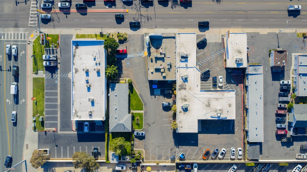 More Photos Of 1085-1093 Third Ave, Chula Vista Freestanding For Sale