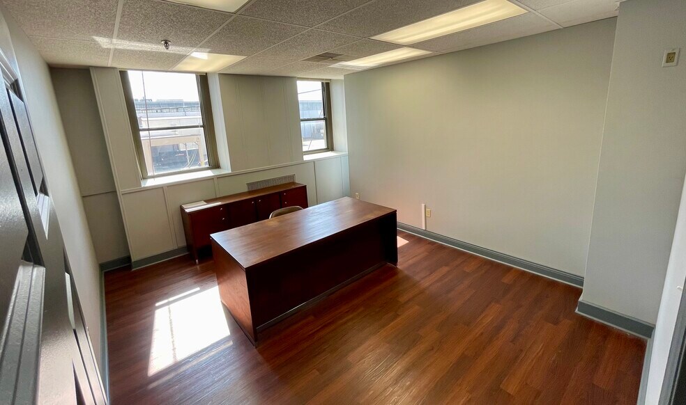More Photos Of 2701 Spring Grove Ave, Cincinnati Warehouse For Lease
