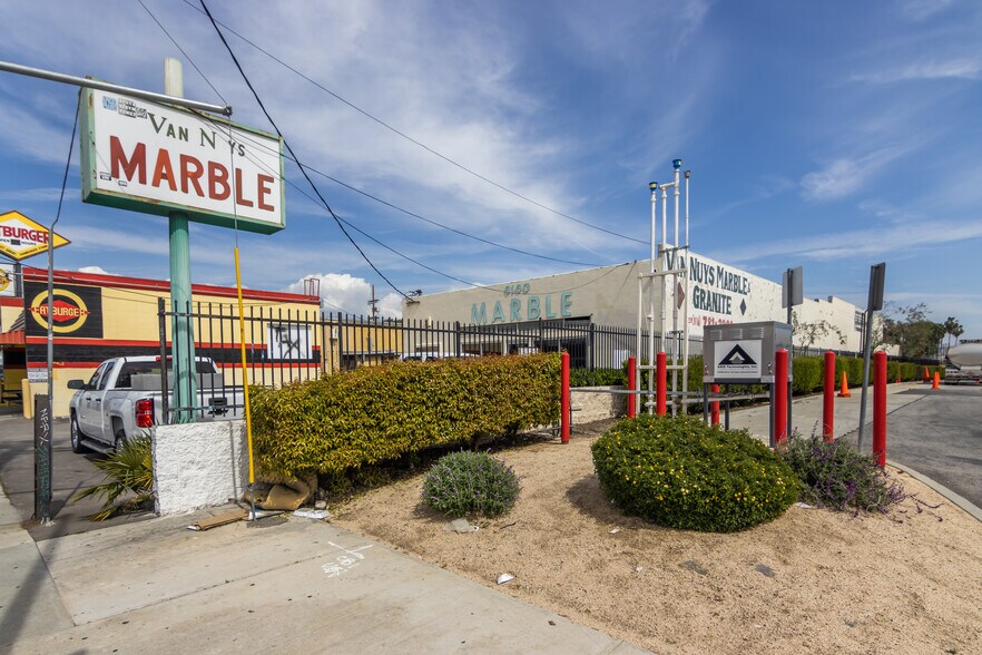 More Photos Of 6160 Sepulveda Blvd, Van Nuys Warehouse For Sale