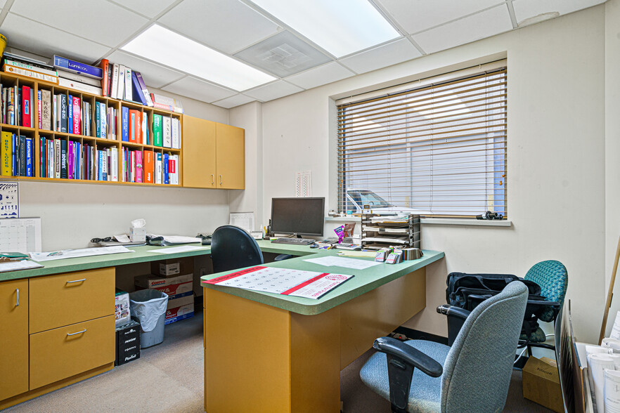 More Photos Of 1641 Crystal Ave, Kansas City Warehouse For Sale