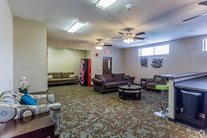 More Photos Of 57 N Somerville St, Memphis Apartments For Sale