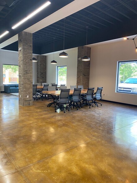 More Photos Of 9393 Mill Springs Rd, Jacksonville Coworking Space