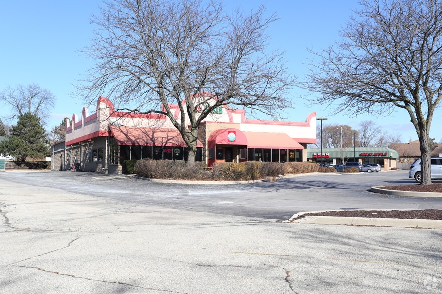 More Photos Of 11064 W National Ave, West Allis Unknown For Lease