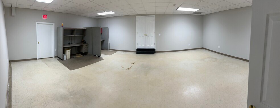 More Photos Of 651 W Broad St, Athens Office For Lease